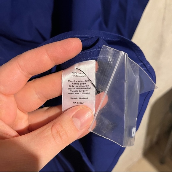 Talbots Button Front Shirt Top Women's Size 10 Deep Royal Blue Solid Classic - Picture 6 of 9